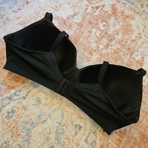 Cacique Wireless Bra - Picture 2 of 3